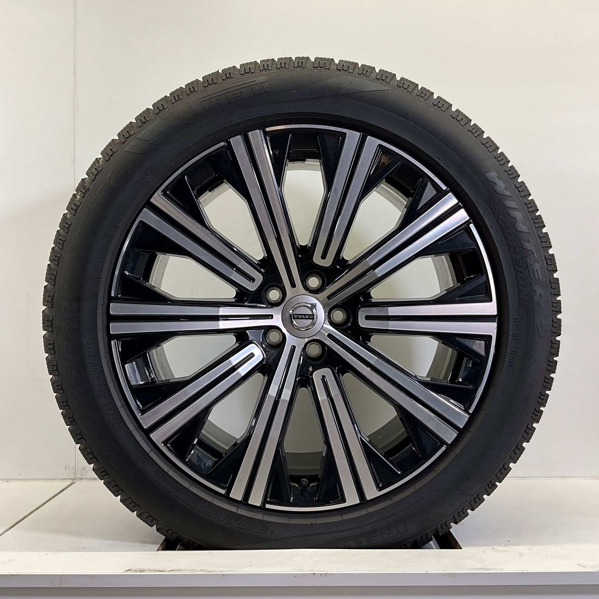 VOLVO XC90 VELGEN SET WINTERBANDEN 20 INCH *, Autos : Pièces & Accessoires, Pneus & Jantes, Pneus et Jantes, Pneus hiver, Véhicule de tourisme