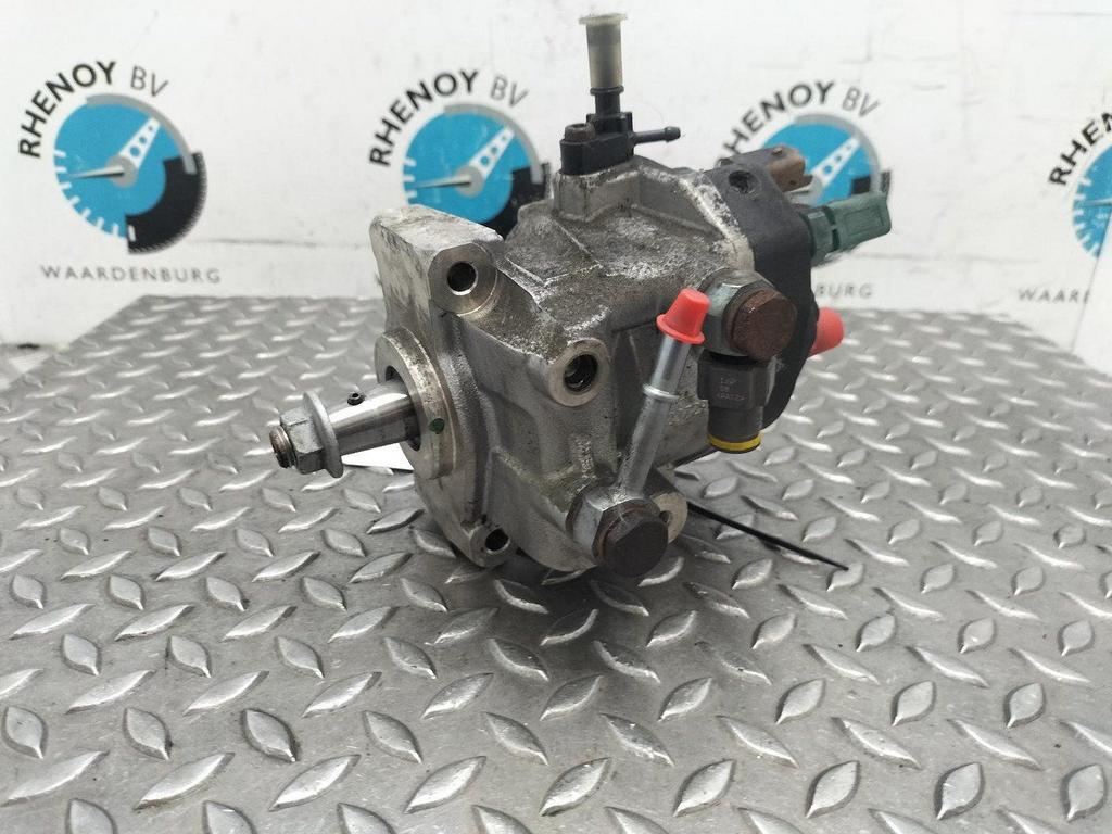 DACIA DUSTER BRANDSTOF POMP VOOR DE INJECTOR 167003608R 2013, Ophalen of Verzenden, Gebruikt, ARN erkend