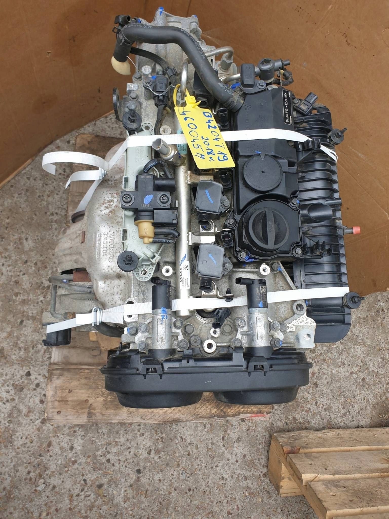 Moteur B4204T19 Nu VOLVO V60, Autos : Pièces & Accessoires, Envoi, Utilisé, Skoda