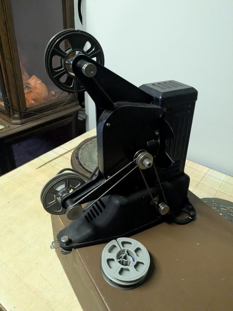 8mm film projector, Ophalen, 8mm film