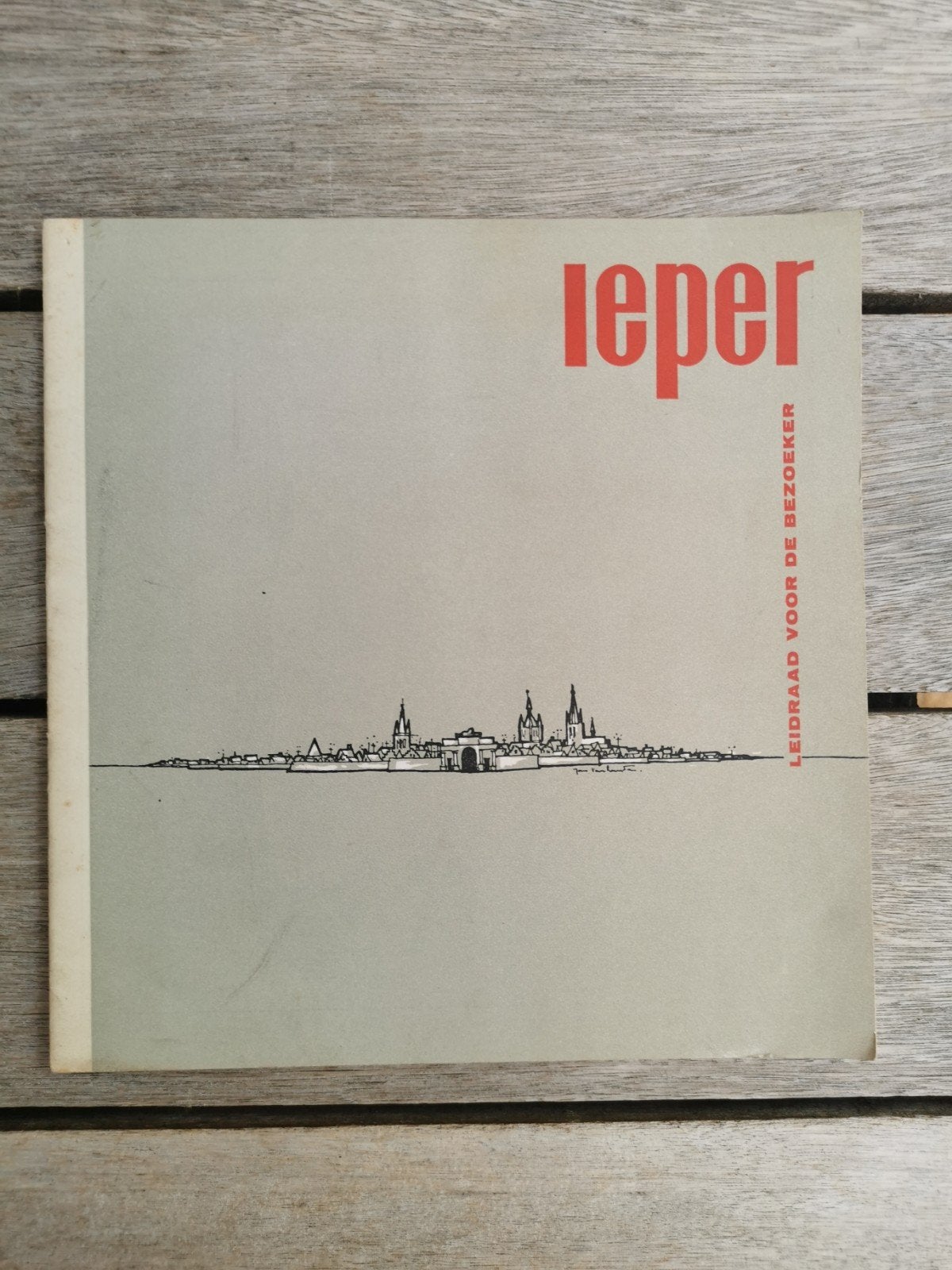 Ieper, leidraad voor de bezoeker. R. Annoot S. Bulcke e.a., Boeken, Catalogussen en Folders, Gelezen, Folder, Ophalen of Verzenden