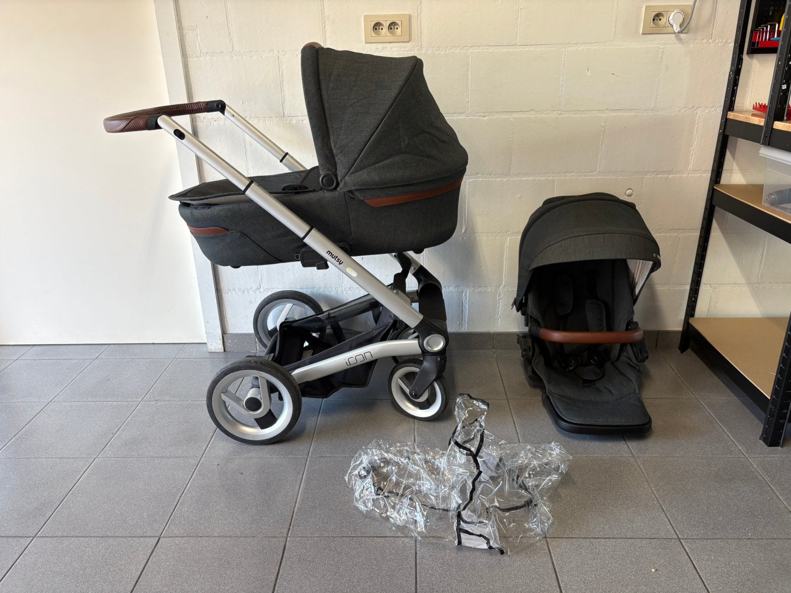 Mutsy Icon kinderwagen 2-in-1 (reiswieg + zitje), Voiture duo, Comme neuf, Enlèvement, Poussette