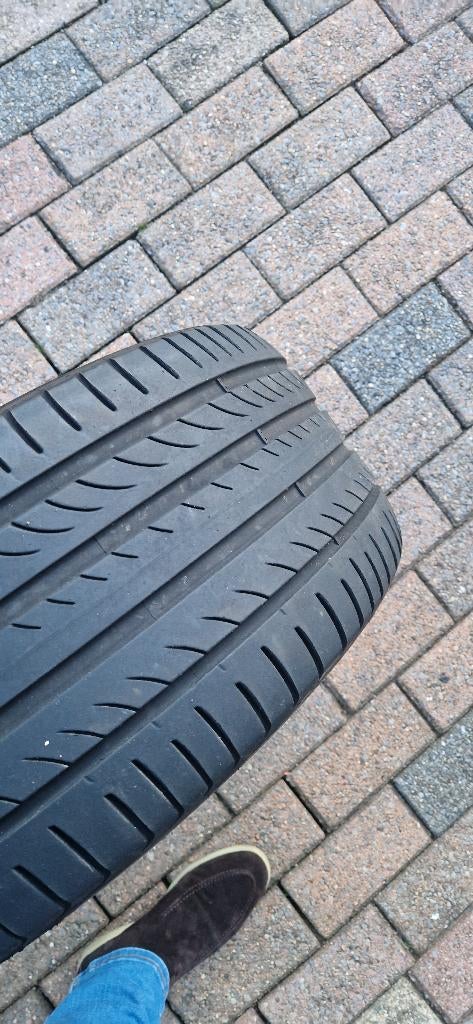 Banden 235/45 R17 Pirelli Powergy, Auto-onderdelen, Banden en Velgen, Ophalen, Gebruikt, 17 inch, 235 mm