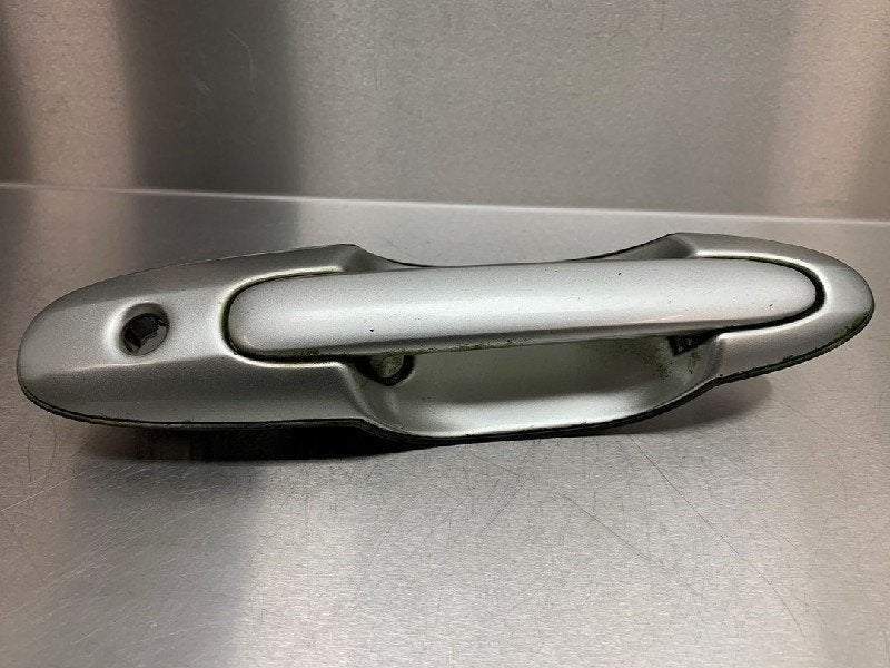 PORTIERGREEP BUITEN RECHTS VOOR Mazda MPV (LW19 / 69), Gebruikt, Voor, Mazda