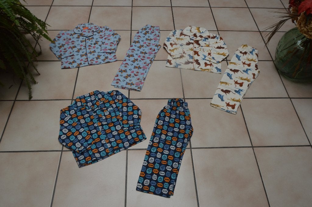 Pyjamas d'hiver garçon flanelle T104 ou 3/4A Très bons à 3€!, Garçon, Enlèvement ou Envoi, Utilisé, Zeeman, ...
