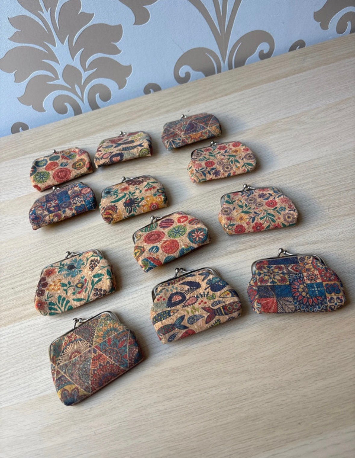12 leuke meerkleurige kurken kleingeld portemonnees, Ophalen of Verzenden, Nieuw, Overige merken