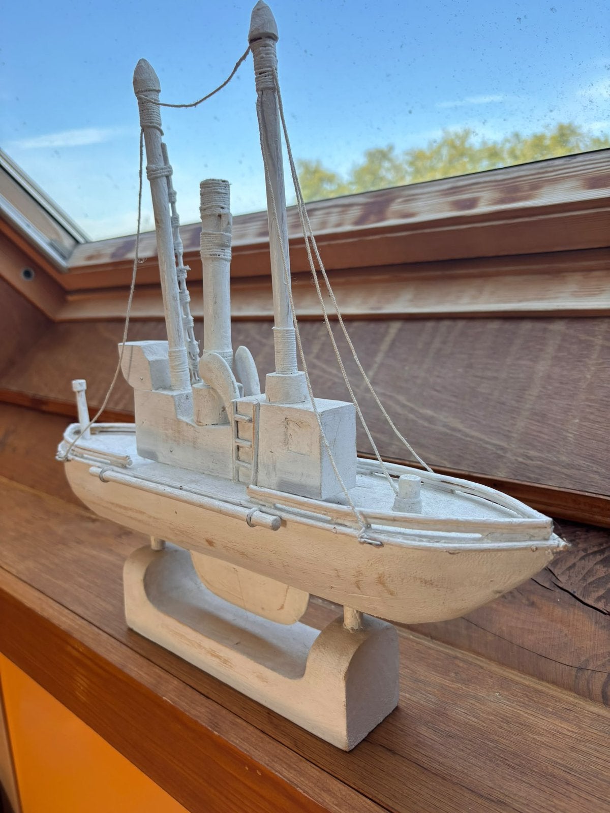 Decoratieve houten boot, Ophalen, Zo goed als nieuw