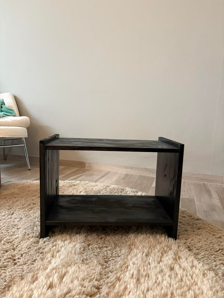 Houten kastje/bijzettafel, Ophalen, Zo goed als nieuw