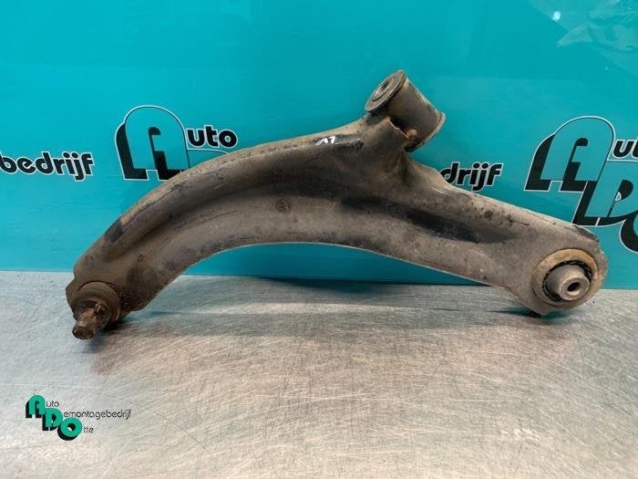 Draagarm links-voor van een Renault Clio (Clio 3 06-), Gebruikt, -, Renault, -