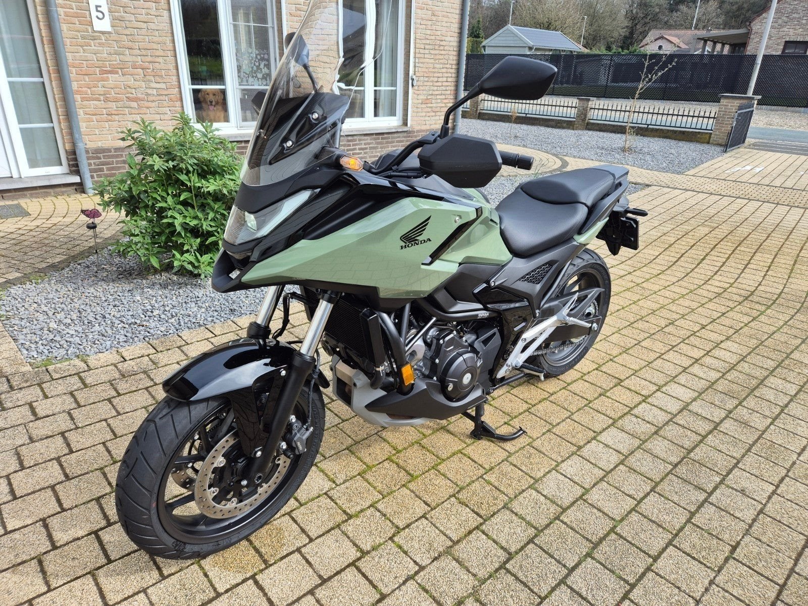 Honda nc750x dct 09/2025 3990km, Motos, Motos | Honda, Permis Moto A, Tourisme, Plus de 35 kW, 2 cylindres