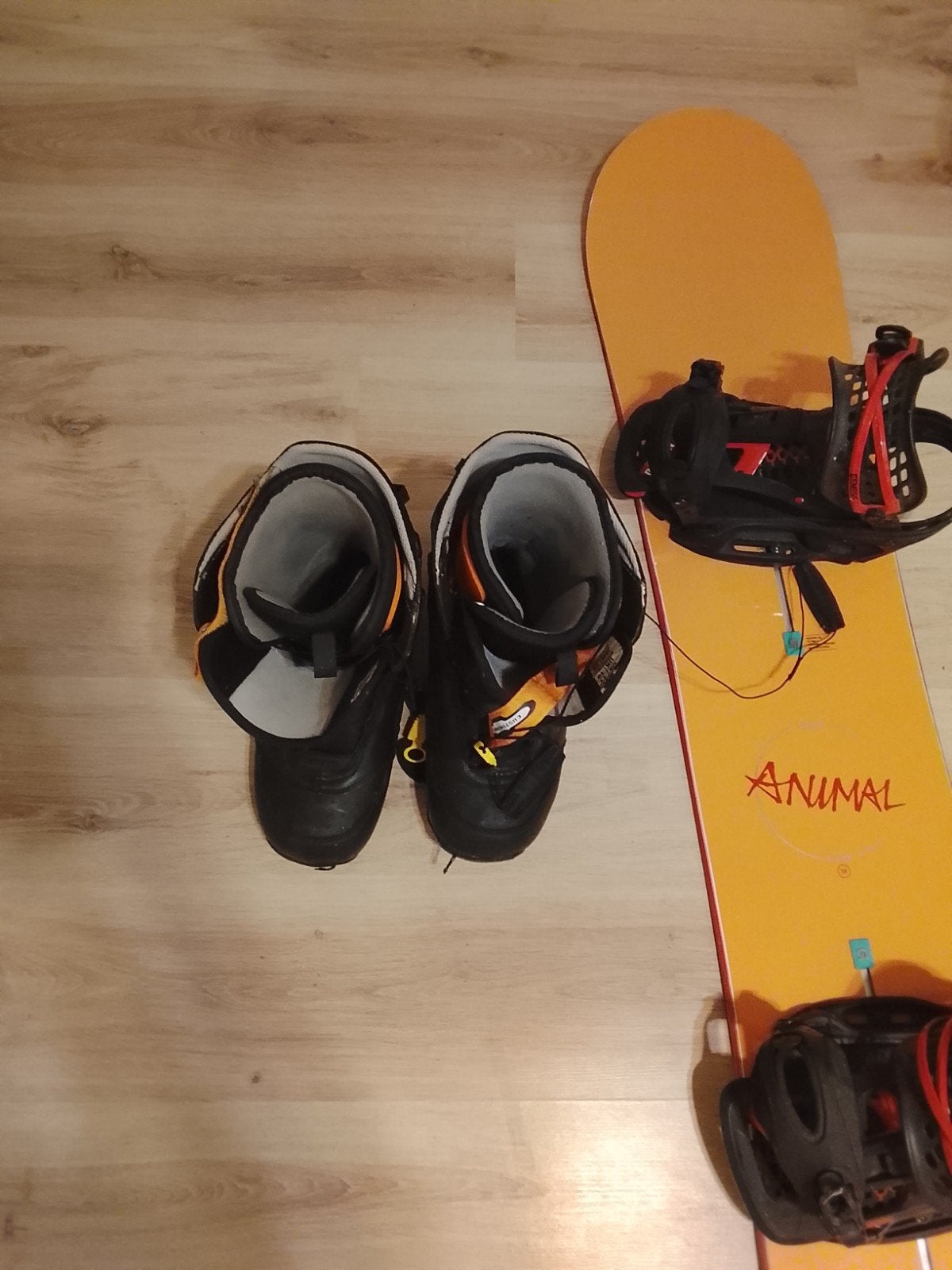 snowboard custom x Burton, boots m44 in heel goeie staat, Enlèvement, Comme neuf