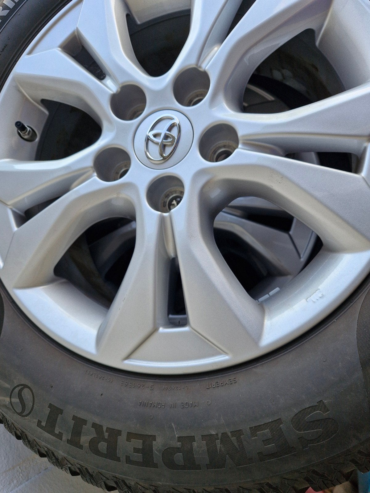 Toyota Yaris Cros winterwielen alu velgen, Auto-onderdelen, Ophalen, Gebruikt, 16 inch, Banden en Velgen