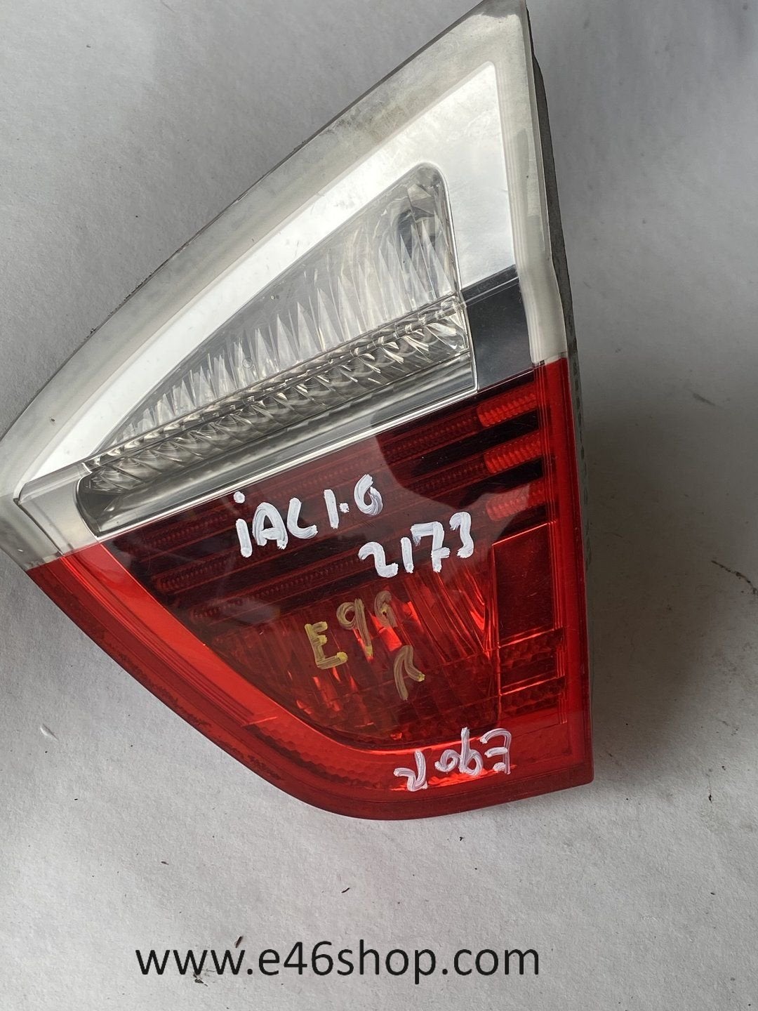 BMW E90 ACHTERLICHT IN KLEP LINKS OE 6937459 ORIGINEEL BMW, Gebruikt, -, -, Ophalen of Verzenden