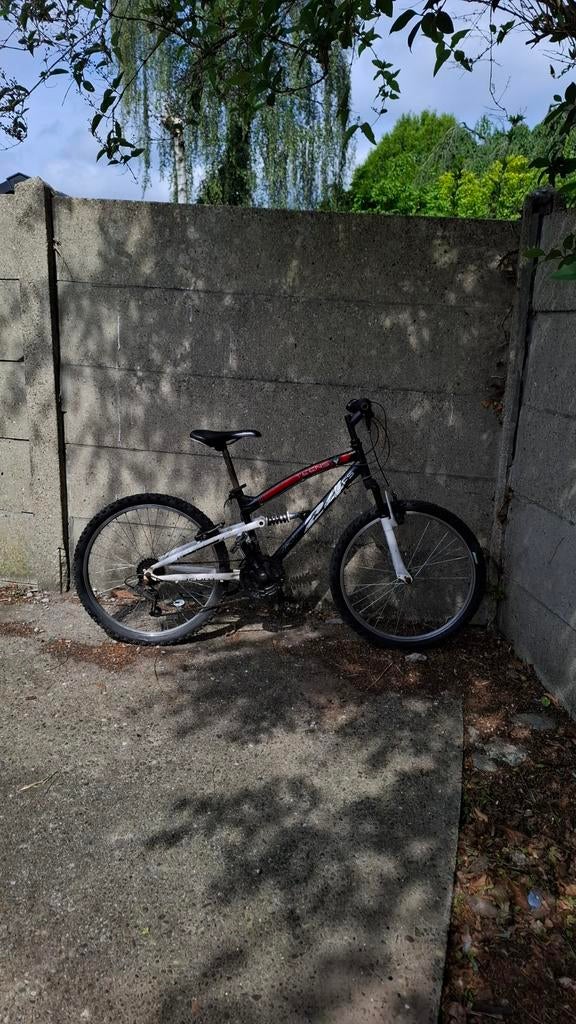 vélo blanc, noir et rouge, Enlèvement ou Envoi