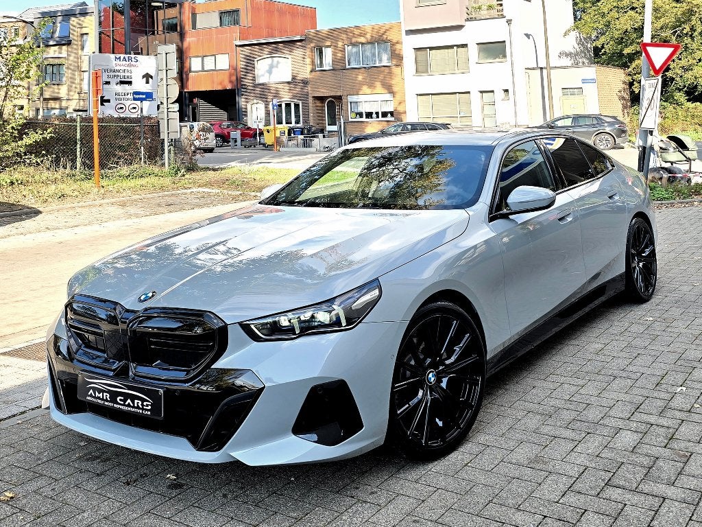 520IAS Essence G60 M-Aerodynamic Sport, Autos, Cuir, Argent ou Gris, Entreprise, Garantie prolongée