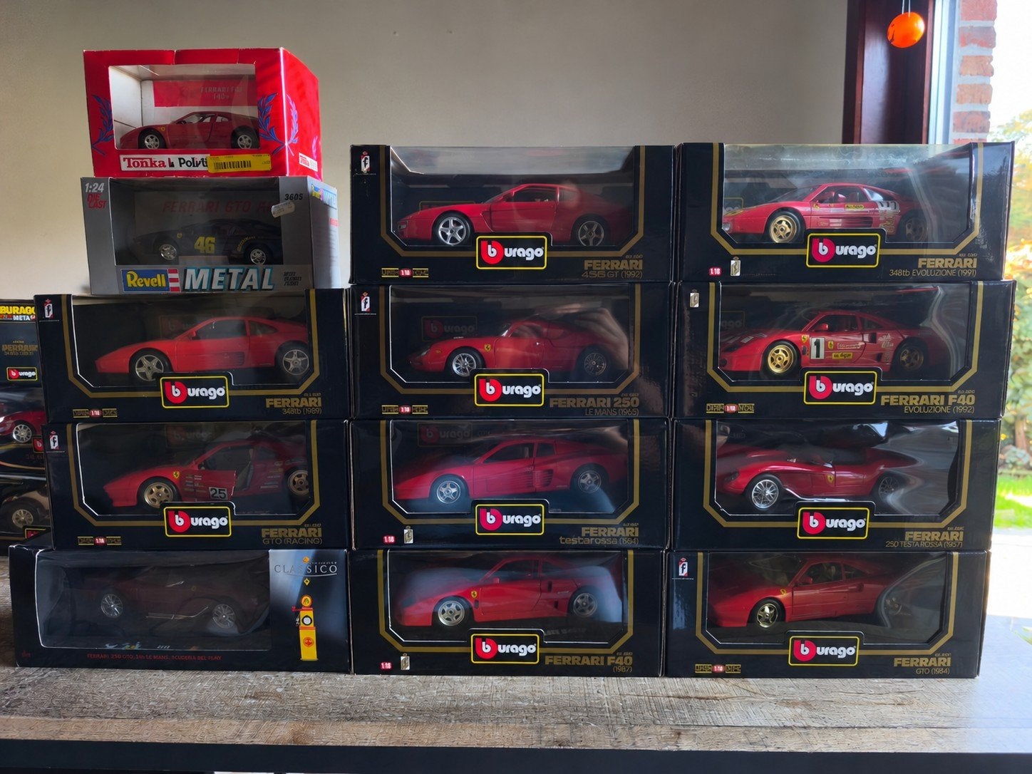 a vendre voiture miniature 1.18 Ferrari, Enlèvement ou Envoi, Voiture