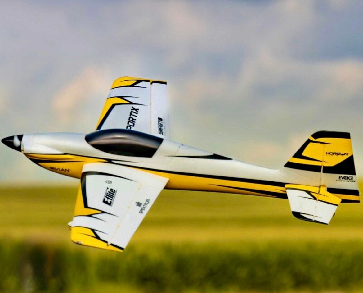 E-Flite Sportix 1.1m, Hobby en Vrije tijd, Modelbouw | Radiografisch | Vliegtuigen, Ophalen, Zo goed als nieuw, Elektro
