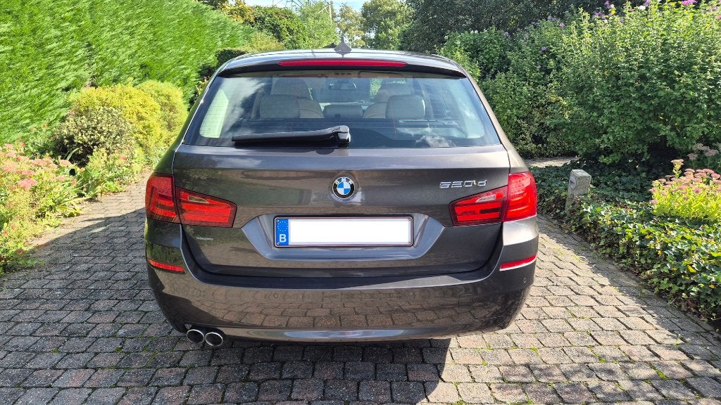 BMW 520d Touring - Automaat, Autos, Cuir, Euro 5, Entretenue par le concessionnaire, 1790 kg