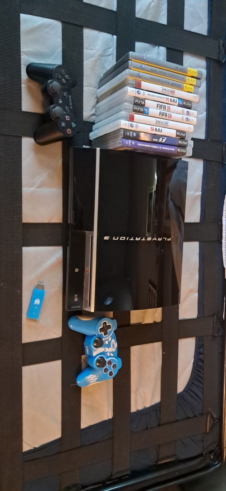 Ps3 fat  complète avec 41 jeux et 2 manette, Consoles de jeu & Jeux vidéo, Enlèvement ou Envoi, Phat, 500 GB, Avec 2 manettes