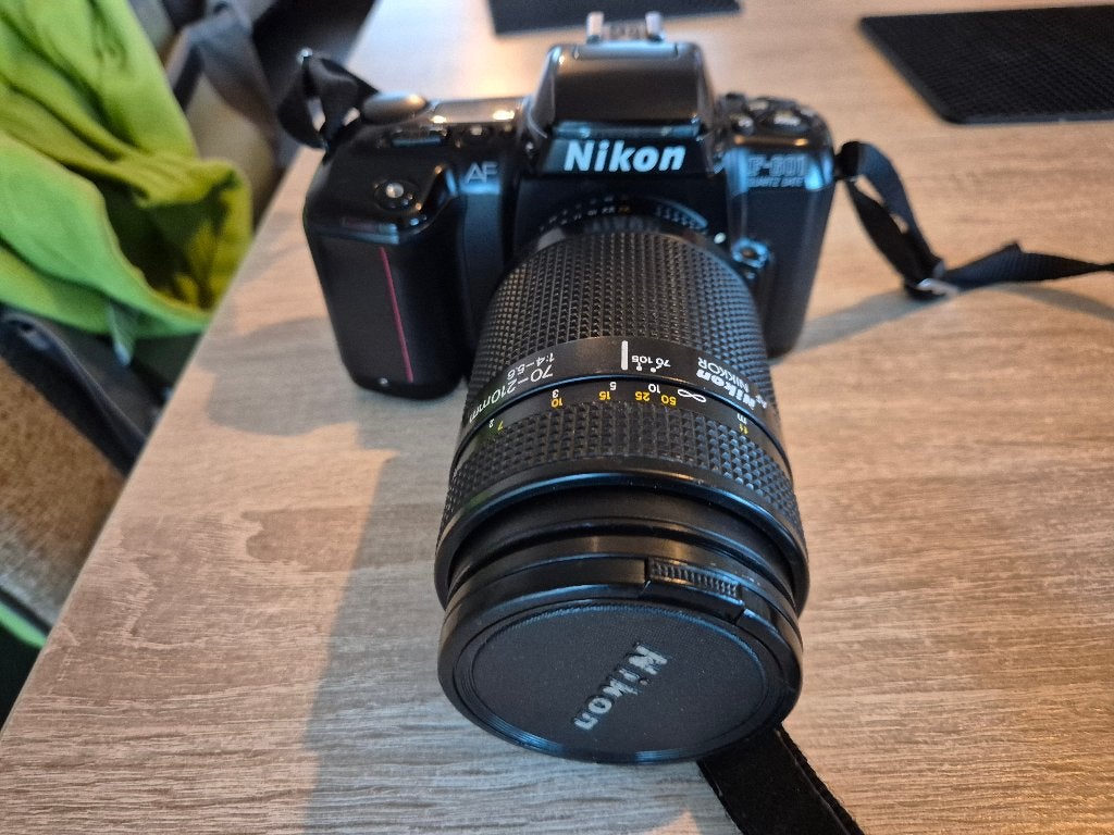 Nikon F-601 met nikkor 70 - 210 mm, Ophalen of Verzenden, Gebruikt, Spiegelreflex, Nikon