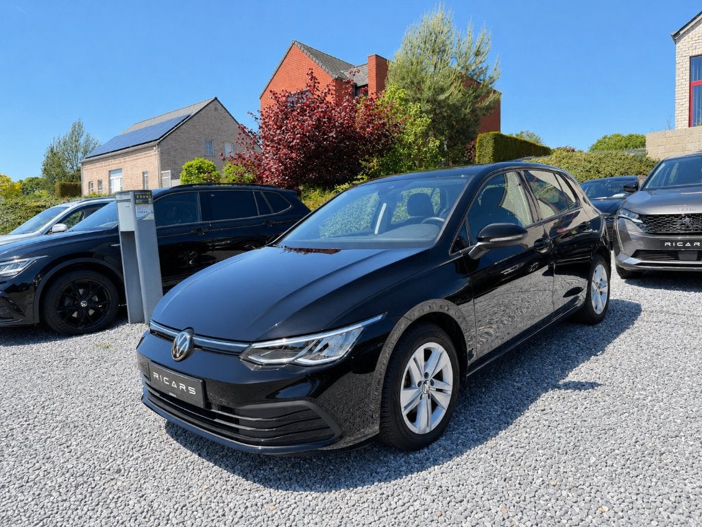 VW Golf 8 MHEV DSG  GPS Carplay Camera LEZ2035 GARANTIE 1J, Testrit aan huis, Stof, Lichtsensor, Zwart