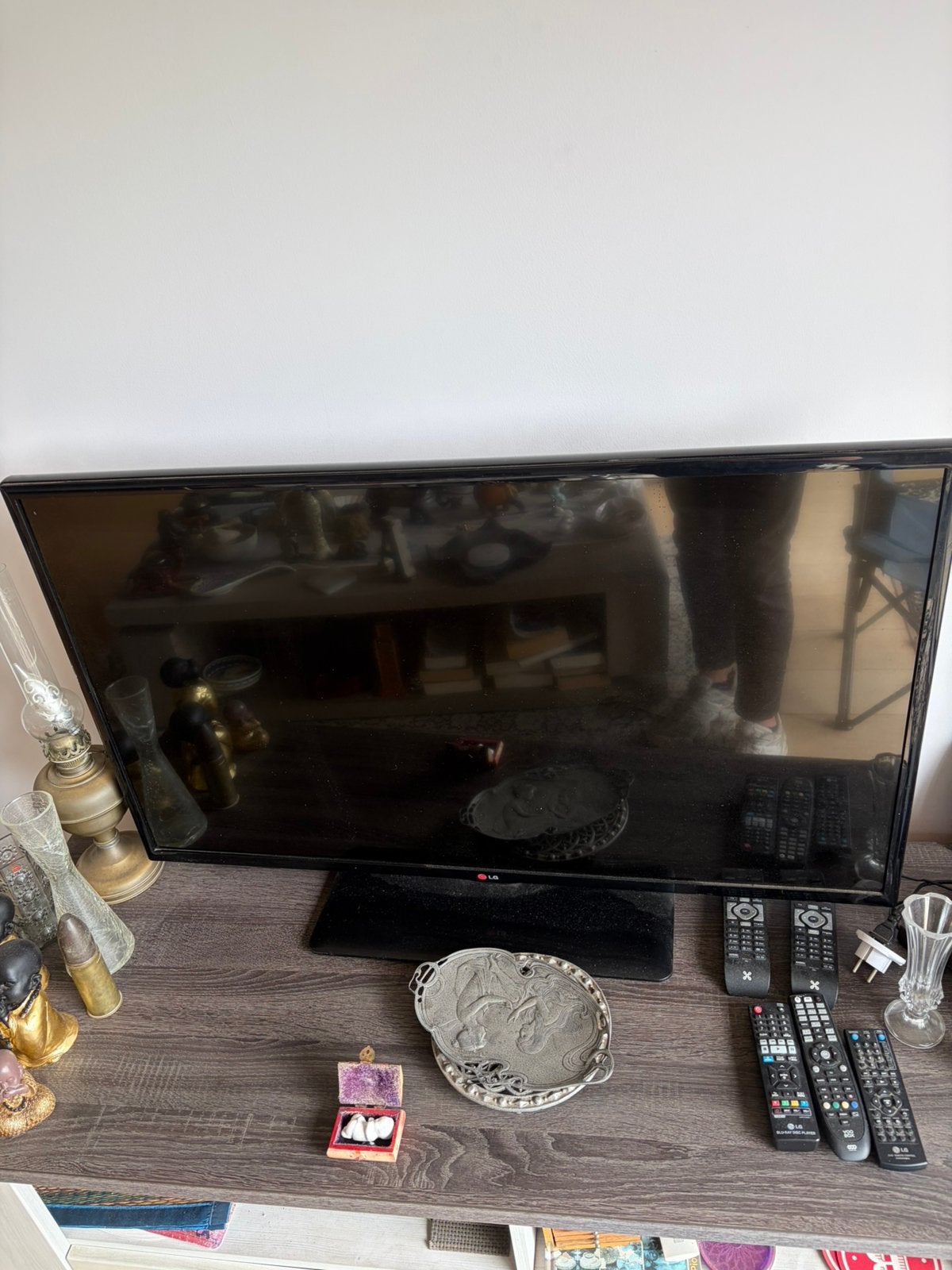 Scherm LG LED- 50€, Audio, Tv en Foto, Ophalen, LG, Full HD (1080p), Gebruikt
