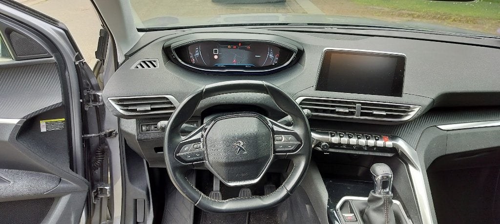 PEUGEOT 5008 mod 2020 7 litres, Achat, Euro 6, 7 places, Boîte manuelle