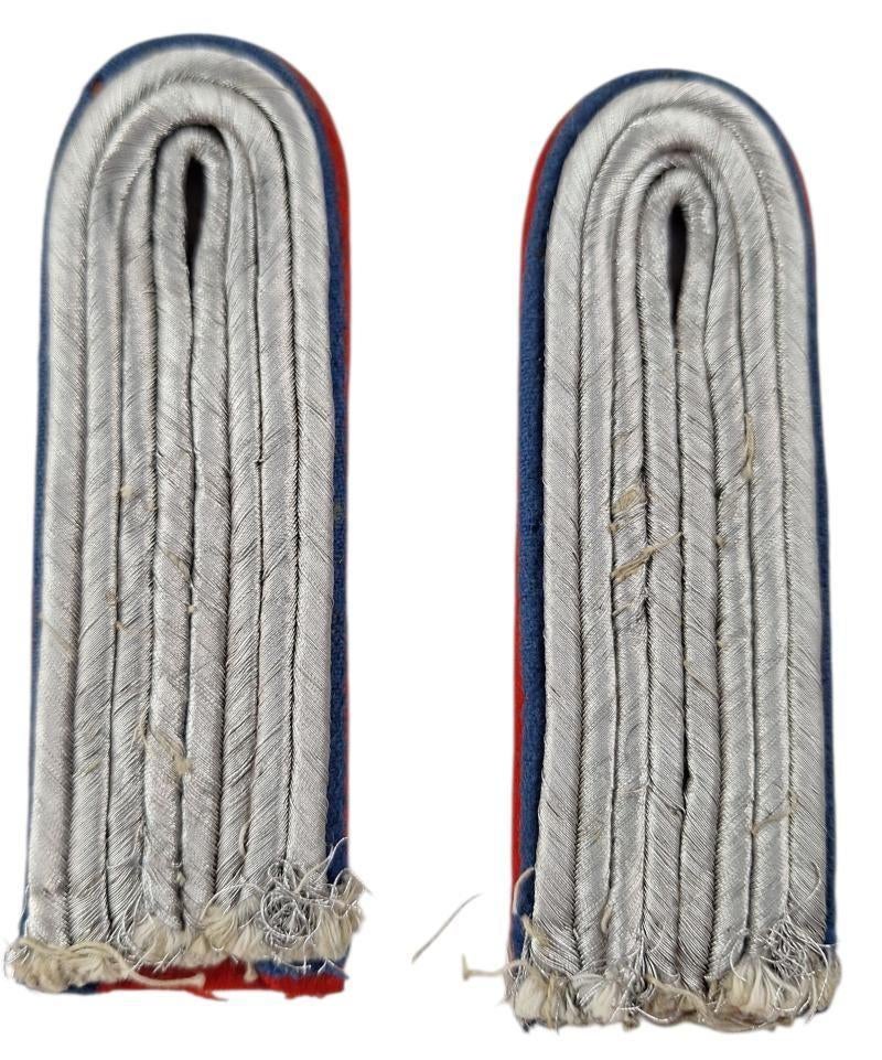 un ensemble de planches d'épaule, le pare-balles de réserve, Collections, Enlèvement ou Envoi