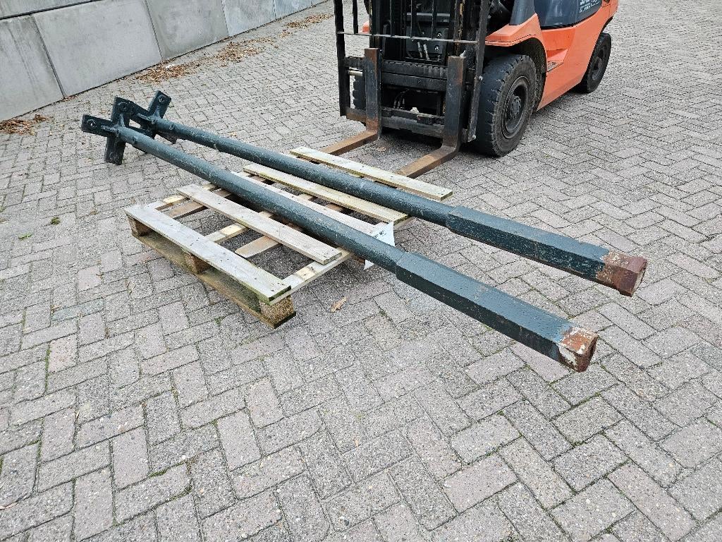 2 Gietijzeren palen / pilaren /zuilen, Enlèvement, Comme neuf