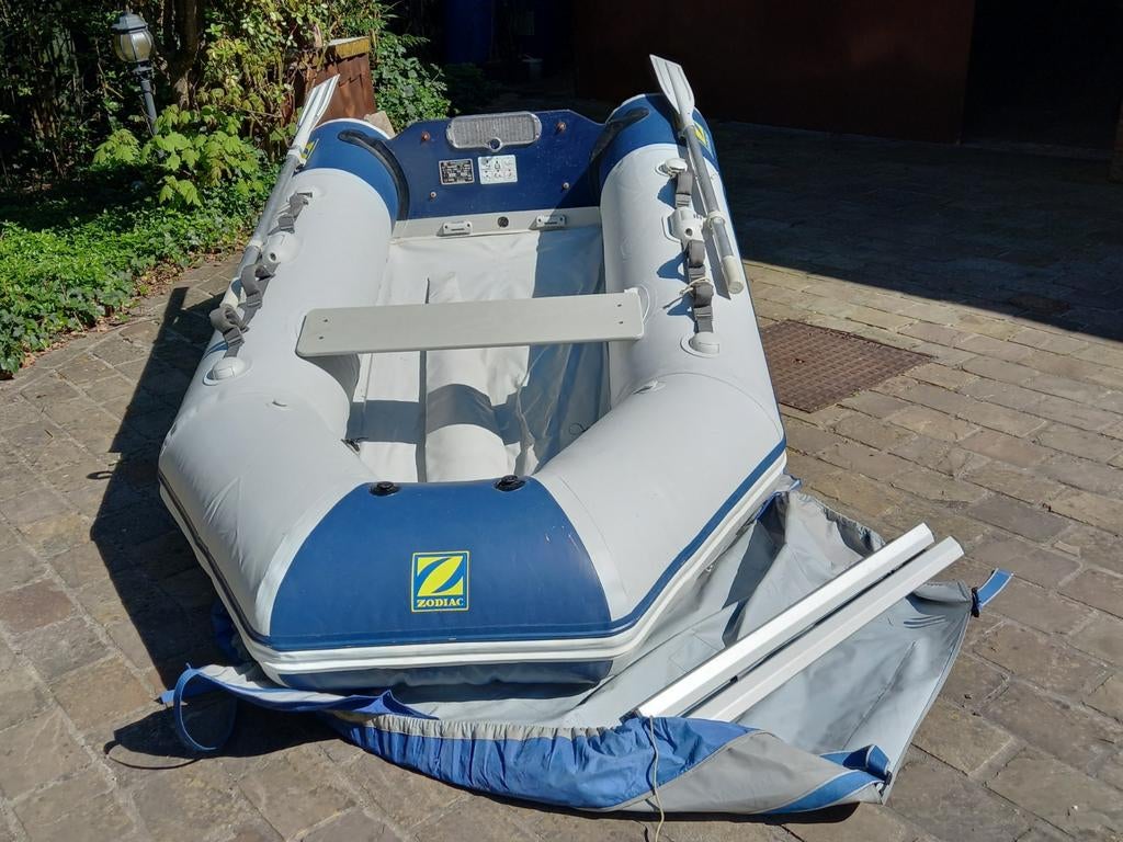 Magnifique ZODIAC 4p véritable avec des papiers en excellent, Sports nautiques & Bateaux, Bateaux à moteur & Yachts à moteur, Zodiac