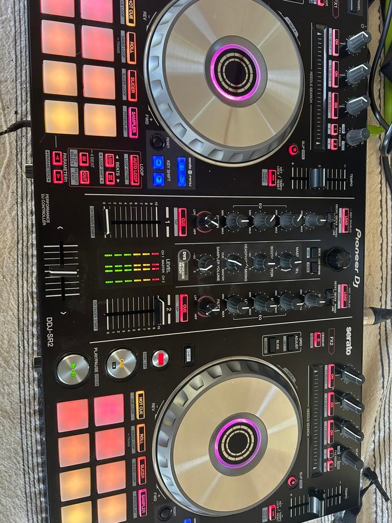 Pioneer ddj-SR2, Musique & Instruments, DJ sets & Platines, Enlèvement, Comme neuf, Pioneer