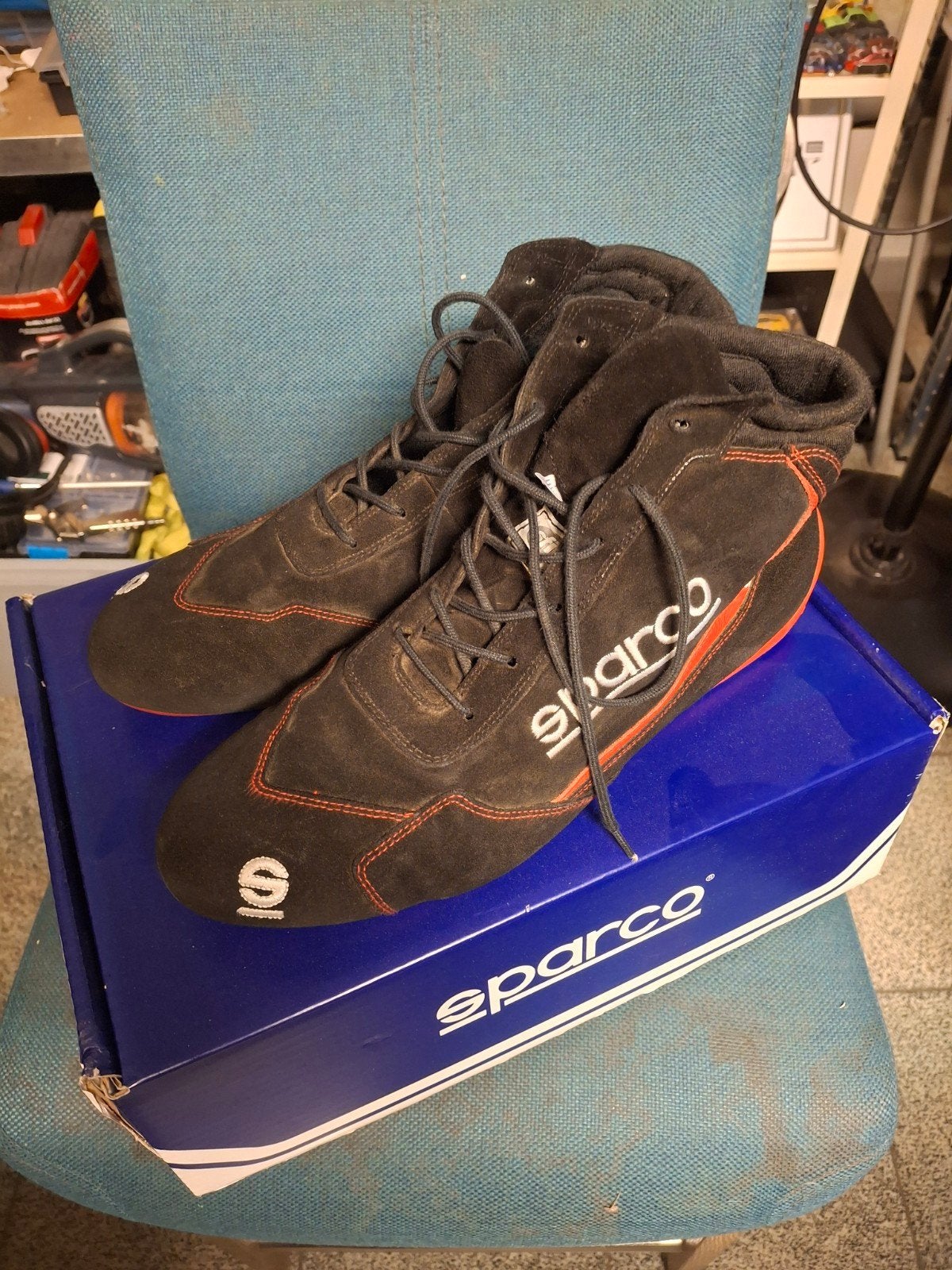 Sparco helm. Schoenen, Ophalen