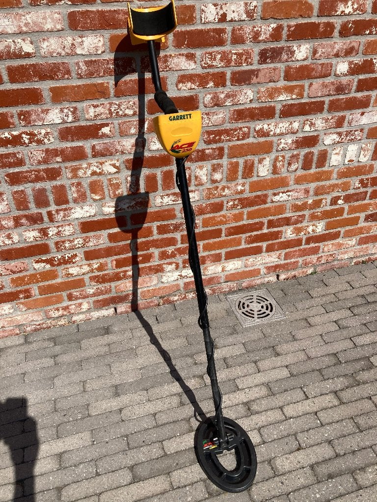 metaaldetector Garret ACE 250, Hobby en Vrije tijd, Metaaldetectors, Ophalen, Garrett, Gebruikt, 30 cm of minder