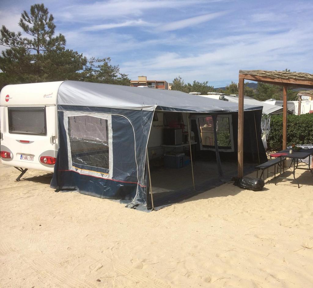 Caravane, Jusqu'à 4, Réfrigérateur, Bürstner, 7 à 8 mètres