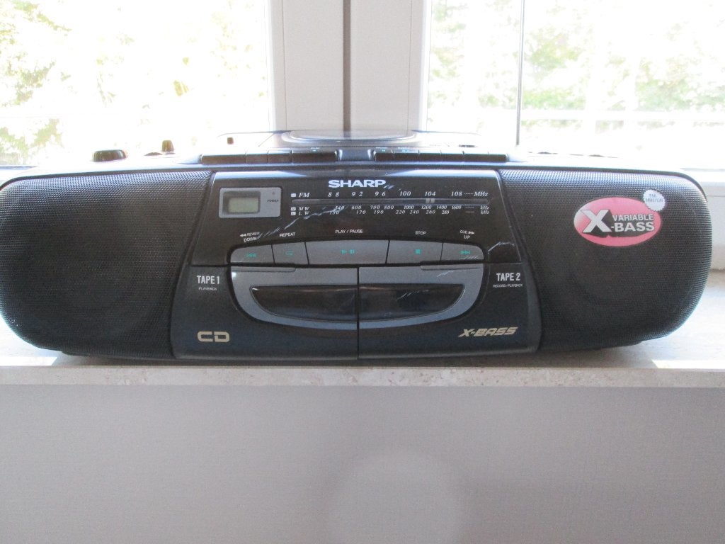 Radio Vintage Sharp WQ-CD80, CD, 2 cassettes, Enlèvement ou Envoi, Utilisé, Radio, Avec lecteur de CD