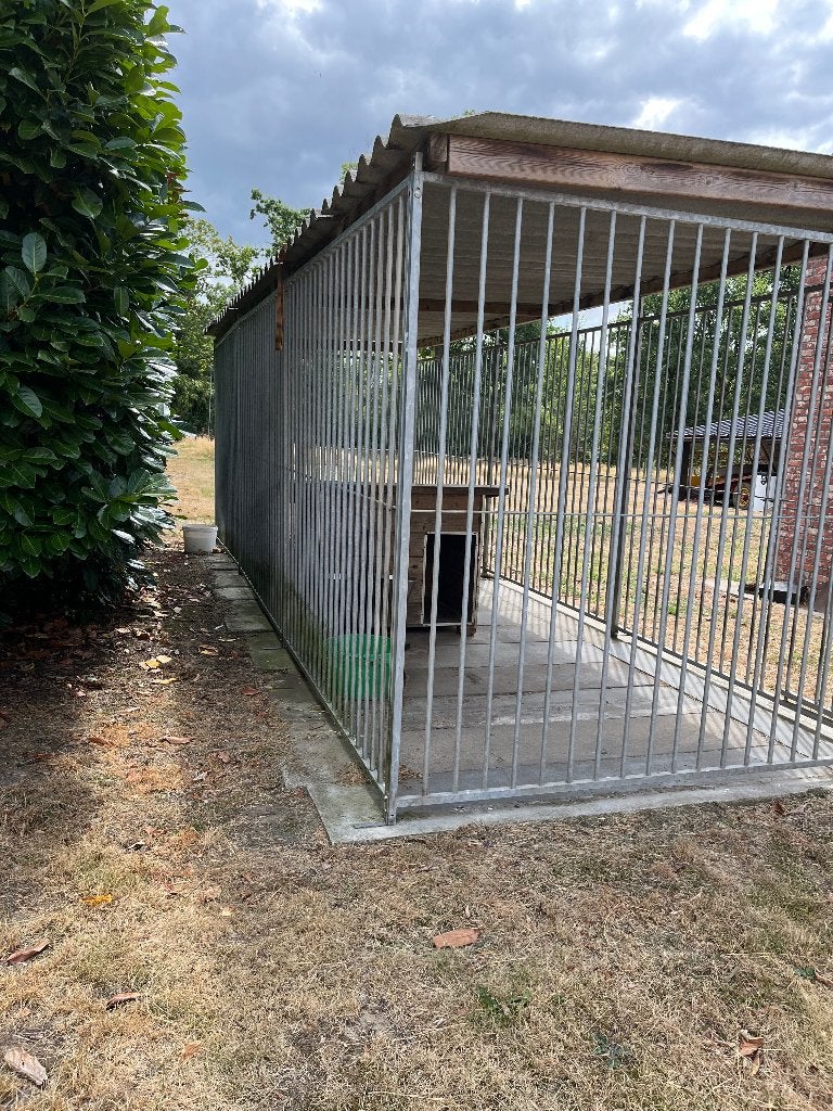 hondenkennel met grote buitenren, Dieren en Toebehoren, Ophalen, Hondenhok