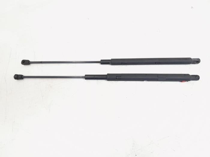 Amortisseur kit capot moteur d'un Mercedes ML-Klasse, -, 3 mois de garantie, Utilisé, -