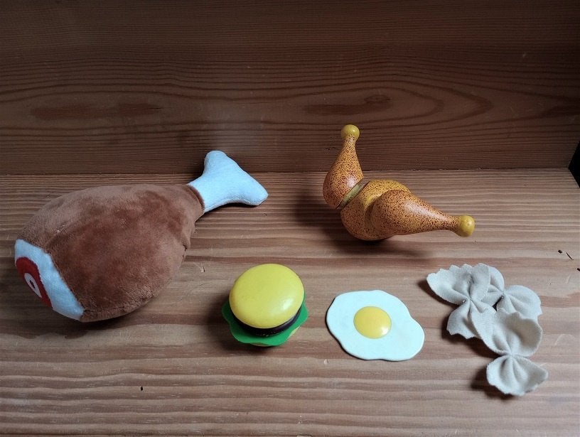 cuisine : Viande, poulet, hamburger et oeuf frit, Enfants & Bébés, Enlèvement, Utilisé