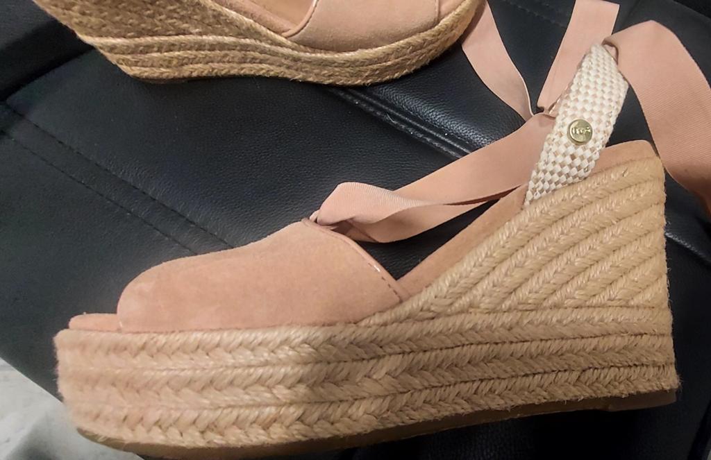 Chaussures Ugg pointure 36, Vêtements | Femmes, Chaussures