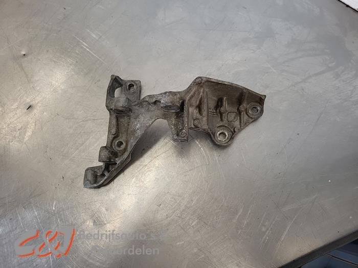 Steun (diversen) van een Renault Trafic, Gebruikt, -, Renault, -
