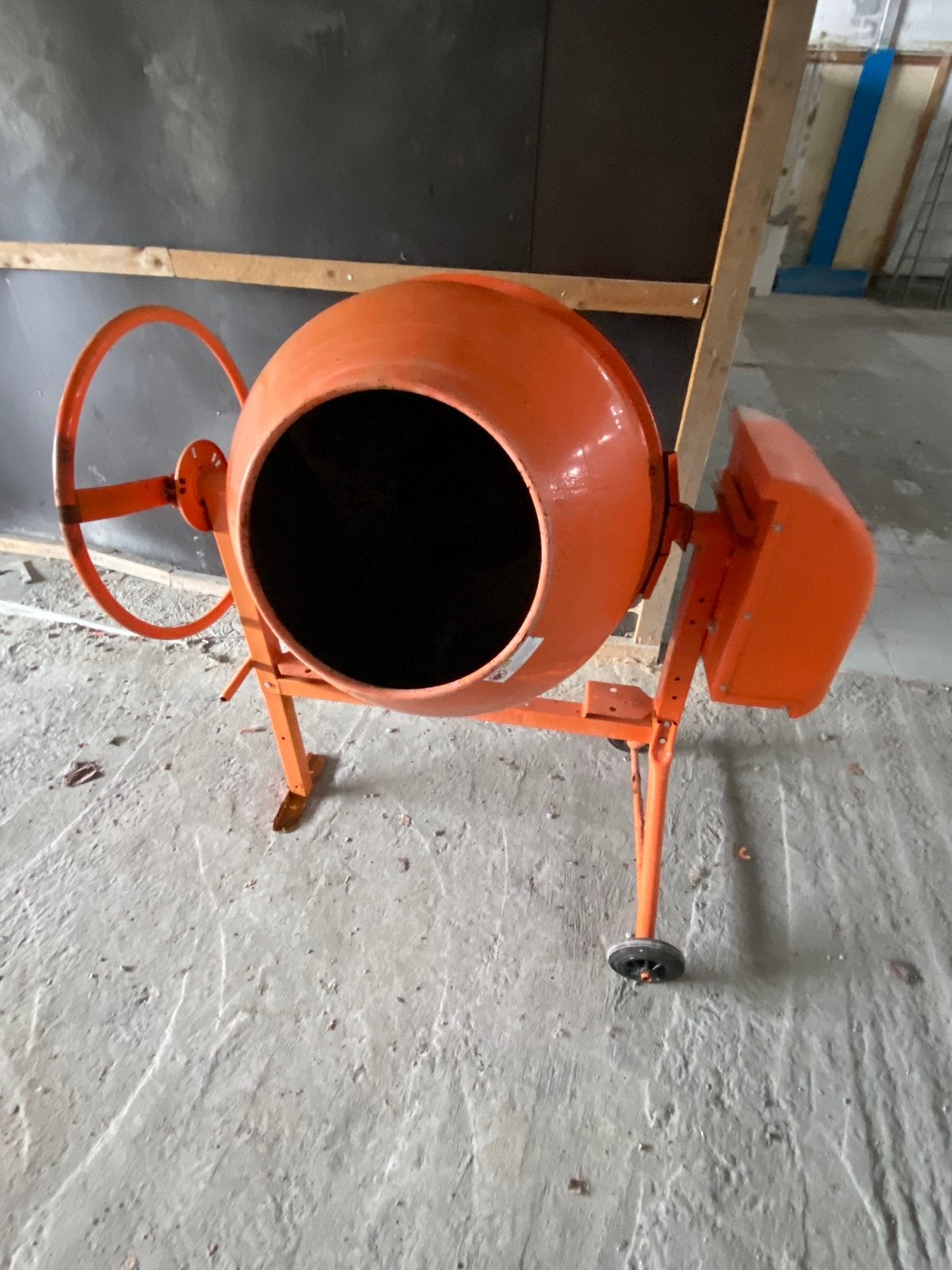 Betonneuse 160l, Doe-het-zelf en Bouw, Ophalen, Zo goed als nieuw