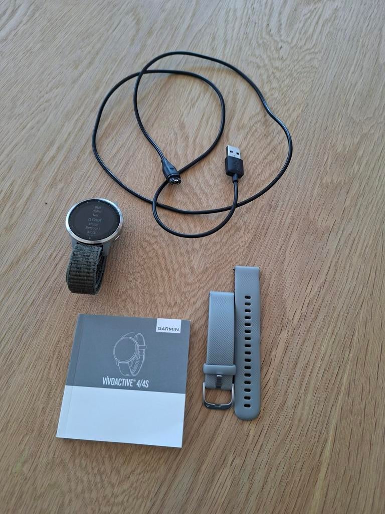 Garmin vivoactive 4s, Handtassen en Accessoires, Smartwatches, Ophalen, Gebruikt