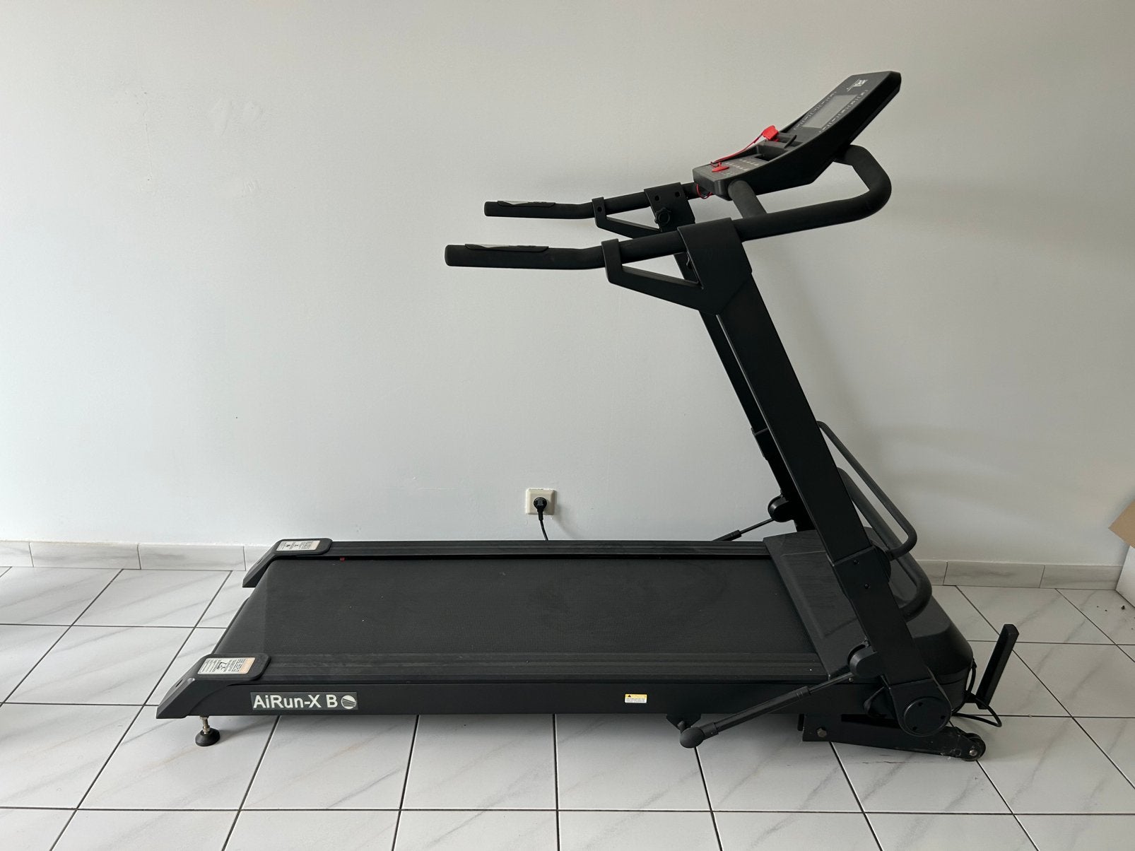 DKN AiRun-XB Loopband –Elektrische helling –Zeer goede staat, Sports & Fitness, Appareils de fitness, Tapis roulant, Enlèvement