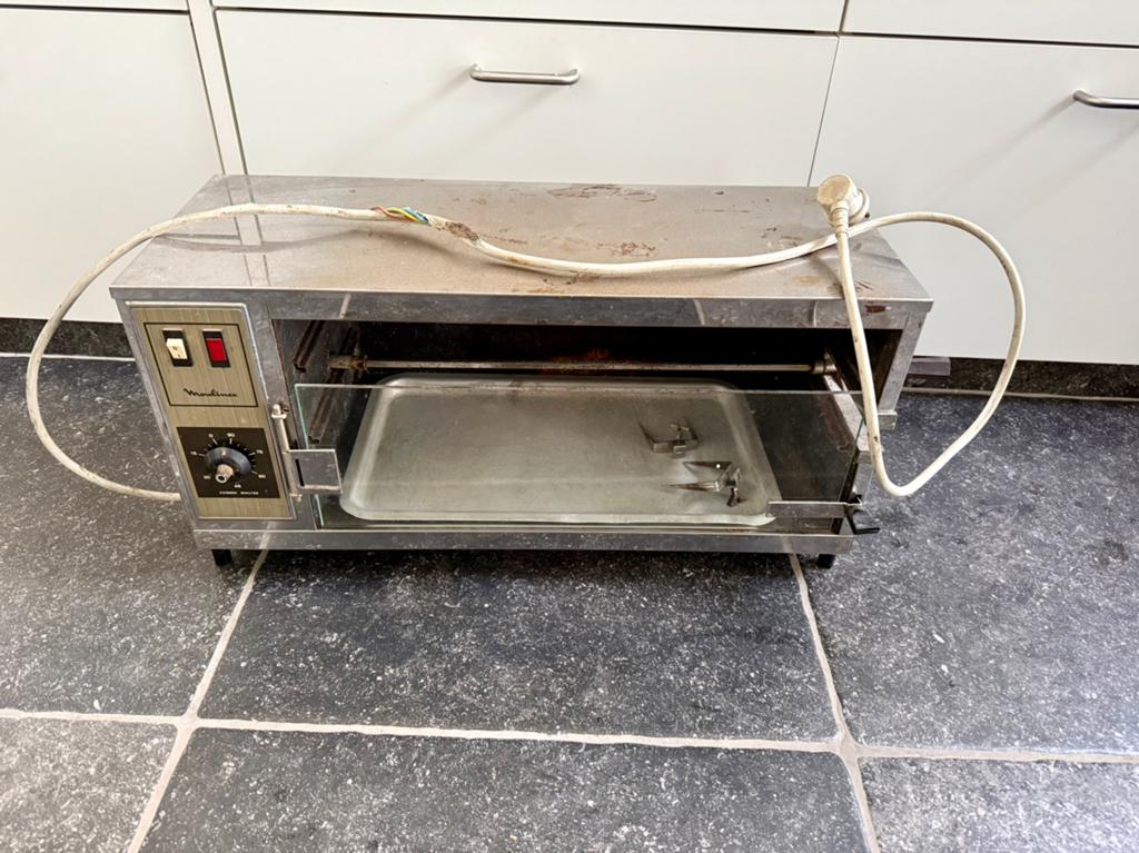 Four Moulinex vintage avec rôtissoire - Câble à réparer, Electroménager, Enlèvement, Utilisé, Four