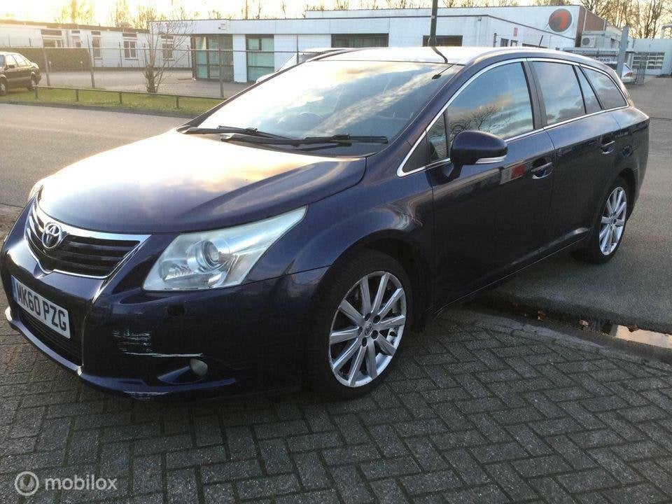 Toyota Avensis Wagon 2.2 D-4D Executive Business, Auto's, Avensis, 110 kW, 4 cilinders, Leder