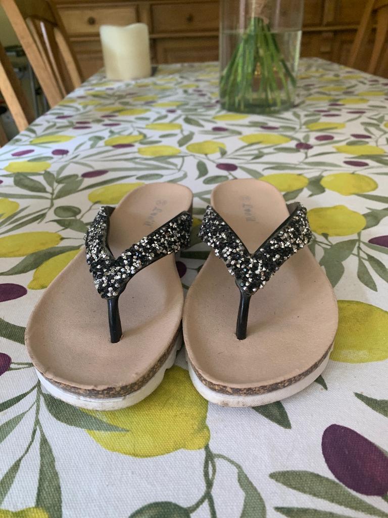 Teen sandalen, Ophalen, Zo goed als nieuw, Zwart, Sandalen of Muiltjes