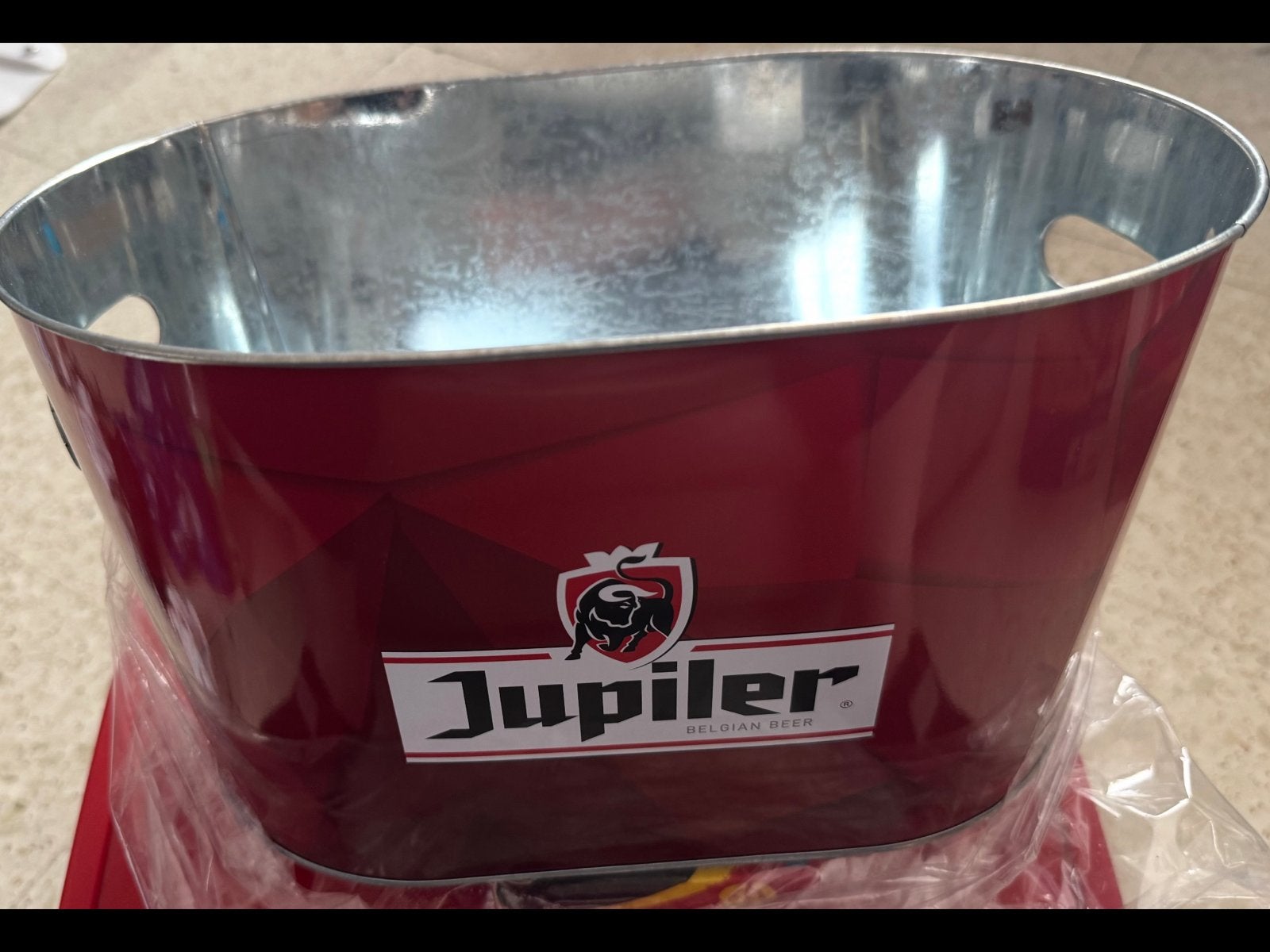 Jupiler ijsemmer, Enlèvement