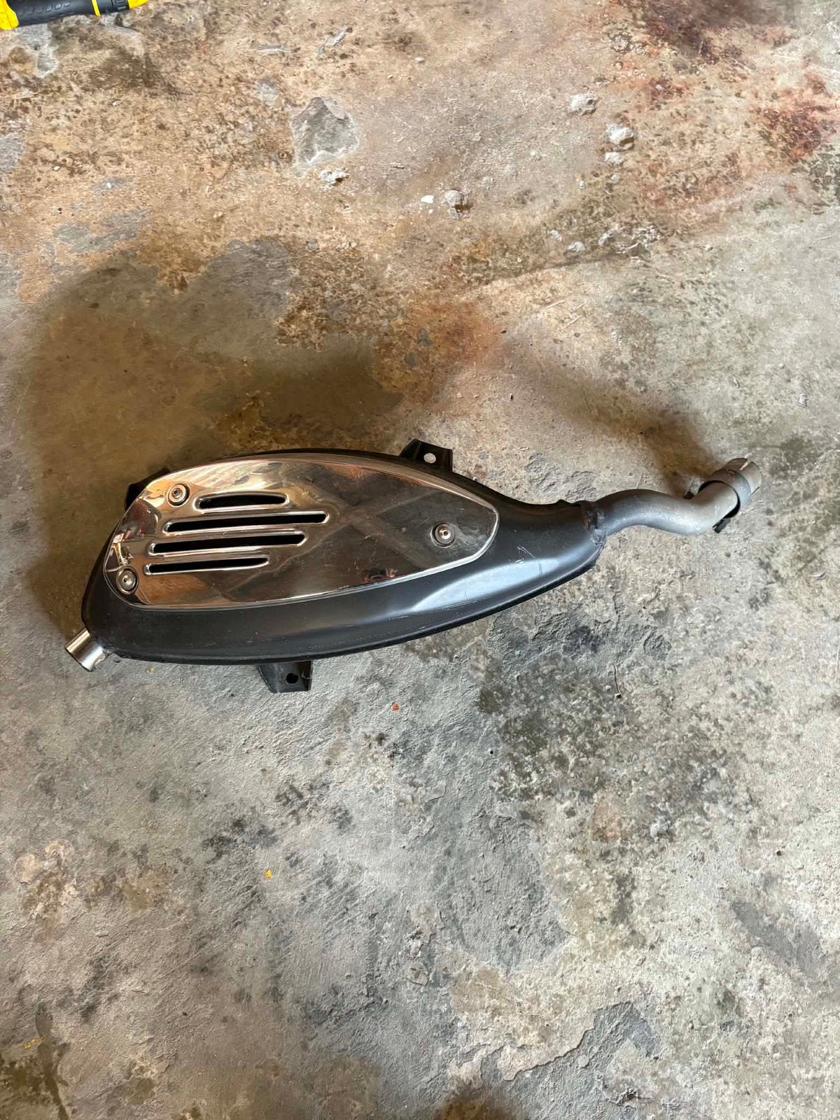 Vespa gts 300 uitlaat, Enlèvement
