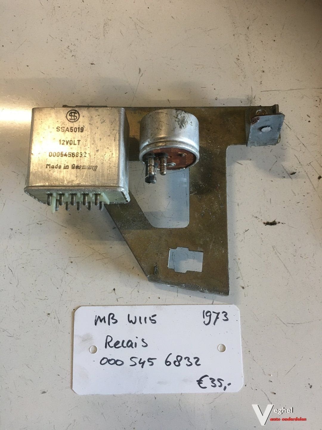 Mercedes W115 2.5 diesel 1975 automaat Relais Mbnr: 000 545, Gebruikt, -, -, Ophalen of Verzenden