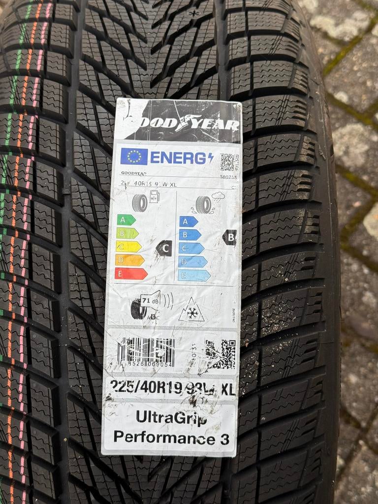 Goodyearband nieuw 225 40 R19, Auto-onderdelen, Ophalen